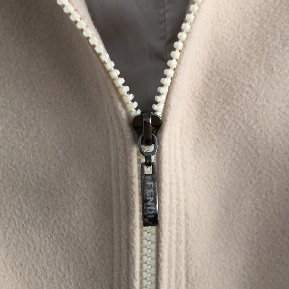 Beautiful Fendi 100% Cashmere Jacket Women’s Zip Up Medium M Beige Cream Neutral - Picture 4 of 9